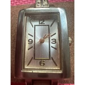 Vtg FMD Wristwatch W/Extra Metal Band Quartz